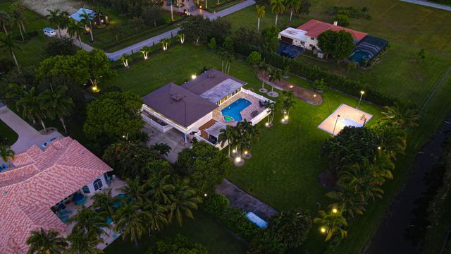 875 NW 120th Avenue, Plantation, FL 33325