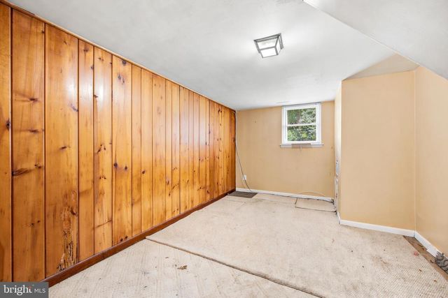 2916 LARKSPUR LN, Secane, PA 19018