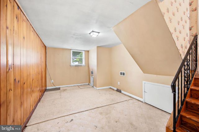 2916 LARKSPUR LN, Secane, PA 19018