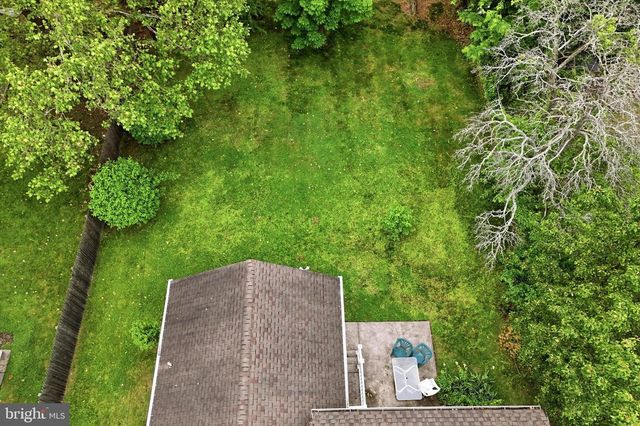 2916 LARKSPUR LN, Secane, PA 19018