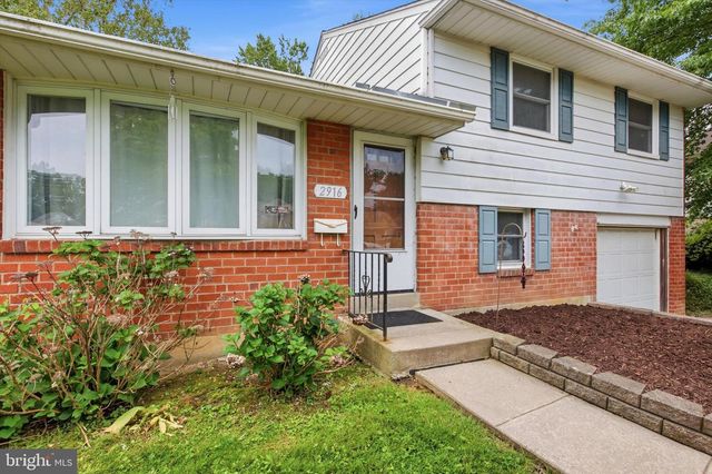 2916 LARKSPUR LN, Secane, PA 19018