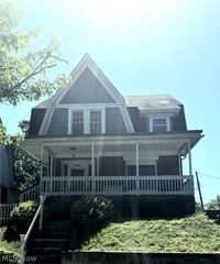 302 South Bend Boulevard, Steubenville, OH 43952