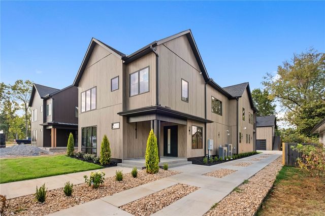 704 NW 7th Street, Bentonville, AR 72712