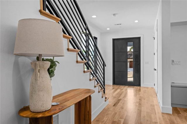 704 NW 7th Street, Bentonville, AR 72712