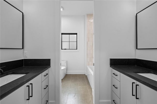 704 NW 7th Street, Bentonville, AR 72712