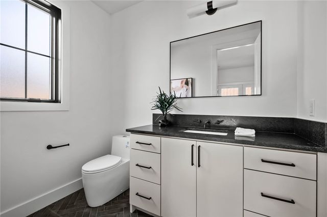 704 NW 7th Street, Bentonville, AR 72712