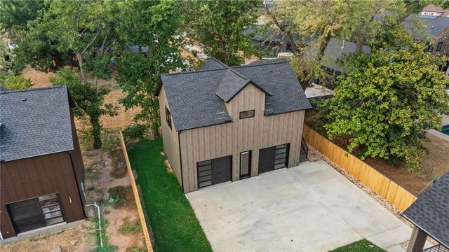 704 NW 7th Street, Bentonville, AR 72712