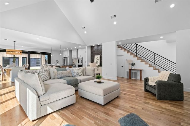 704 NW 7th Street, Bentonville, AR 72712