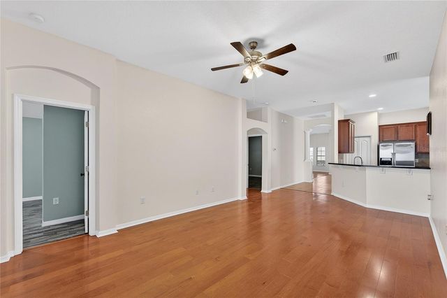 431 WESTCHESTER HILLS LANE, Valrico, FL 33594