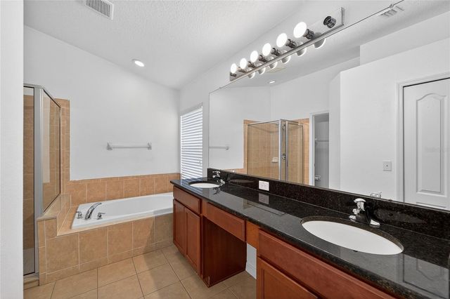 431 WESTCHESTER HILLS LANE, Valrico, FL 33594