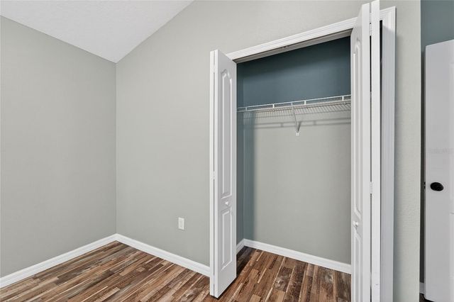 431 WESTCHESTER HILLS LANE, Valrico, FL 33594