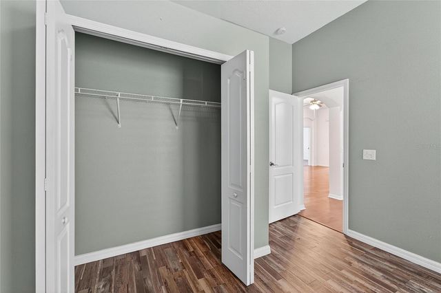 431 WESTCHESTER HILLS LANE, Valrico, FL 33594