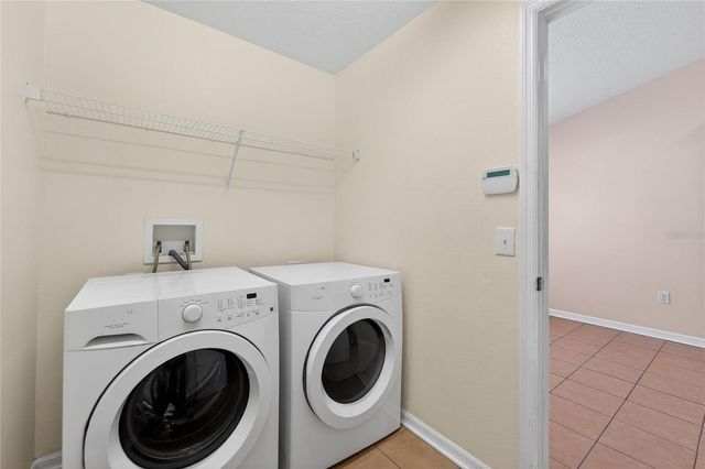 431 WESTCHESTER HILLS LANE, Valrico, FL 33594