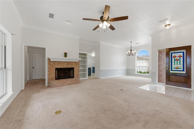 107 Forest Court, Conroe, TX 77356