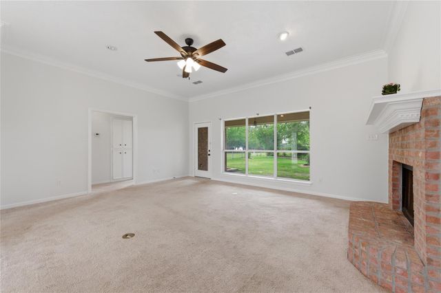 107 Forest Court, Conroe, TX 77356
