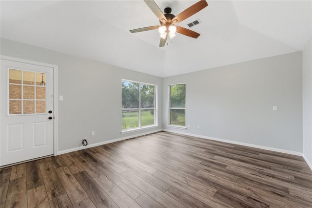 107 Forest Court, Conroe, TX 77356