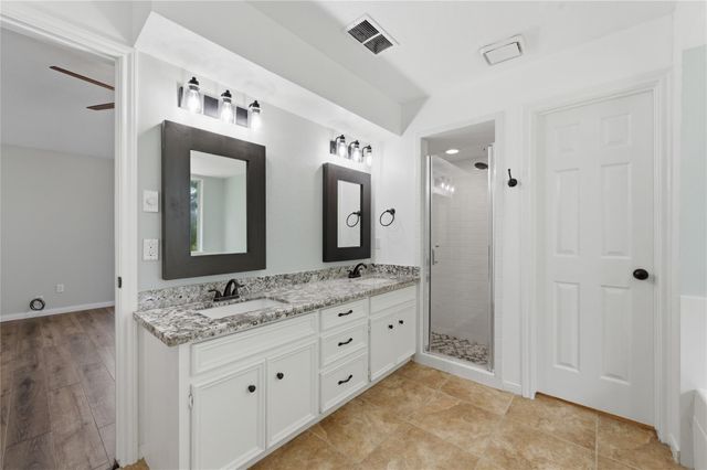 107 Forest Court, Conroe, TX 77356