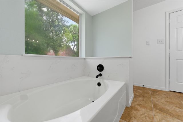 107 Forest Court, Conroe, TX 77356