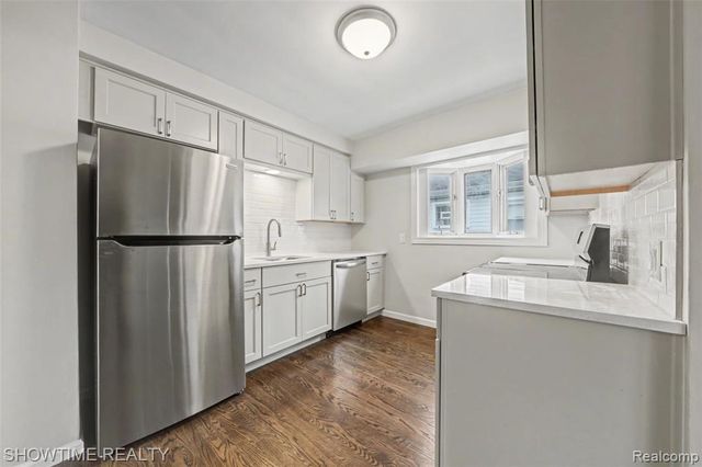 22620 Raven Avenue, Eastpointe, MI 48021