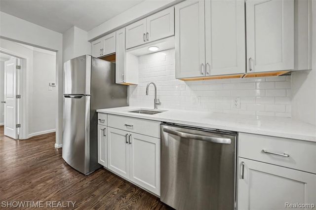 22620 Raven Avenue, Eastpointe, MI 48021