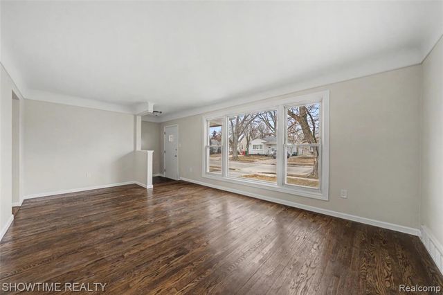 22620 Raven Avenue, Eastpointe, MI 48021