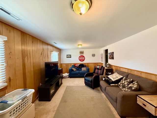 3865 Meadowlark RD, Roanoke, VA 24018