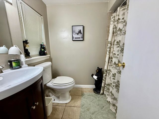 3865 Meadowlark RD, Roanoke, VA 24018