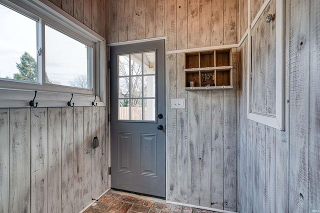 413 W Main Street, Newburgh, IN 47630