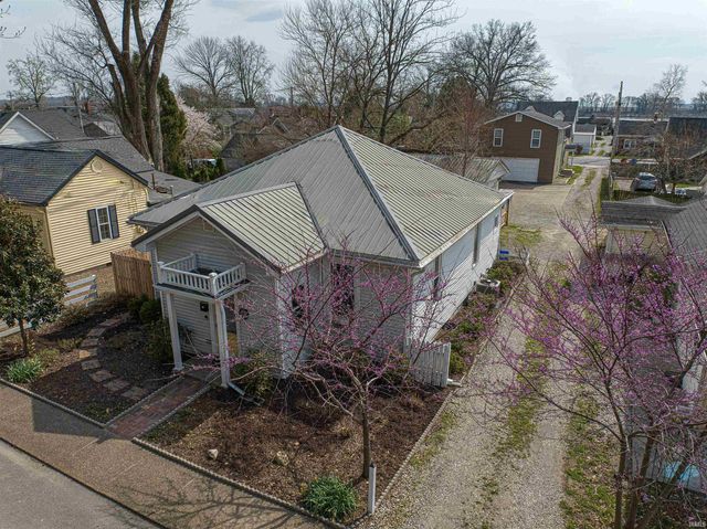 413 W Main Street, Newburgh, IN 47630