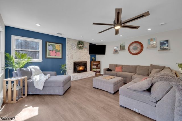 158 Kings Hwy, Washington Twp., NJ 07853