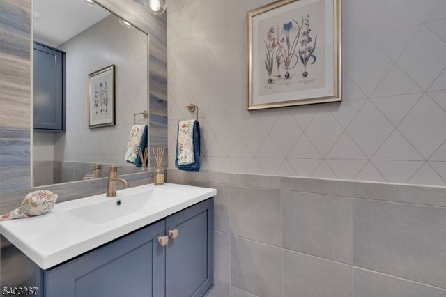 158 Kings Hwy, Washington Twp., NJ 07853