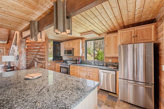 543 Vulture Mountain Road, Stockbridge, VT 05772