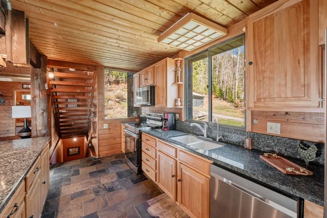 543 Vulture Mountain Road, Stockbridge, VT 05772