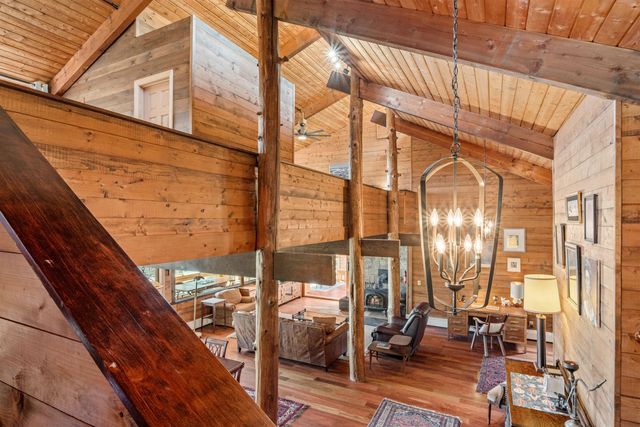 543 Vulture Mountain Road, Stockbridge, VT 05772