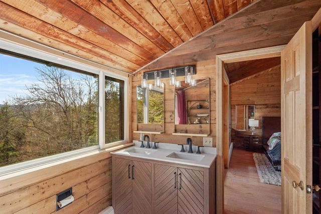 543 Vulture Mountain Road, Stockbridge, VT 05772