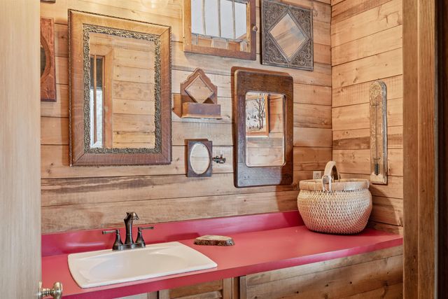 543 Vulture Mountain Road, Stockbridge, VT 05772