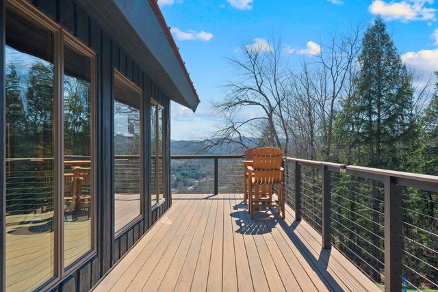 543 Vulture Mountain Road, Stockbridge, VT 05772