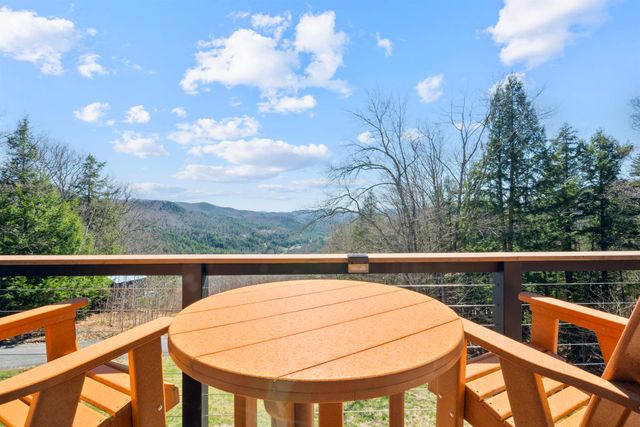 543 Vulture Mountain Road, Stockbridge, VT 05772