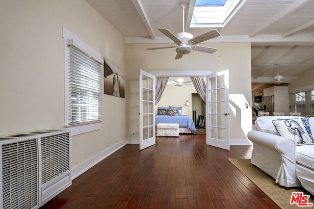 2323 Grand Canal, Venice, CA 90291
