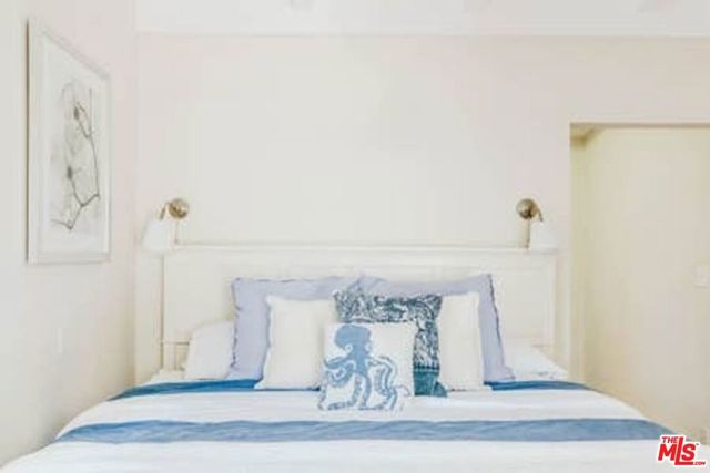 2323 Grand Canal, Venice, CA 90291