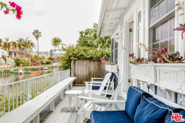 2323 Grand Canal, Venice, CA 90291