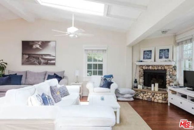 2323 Grand Canal, Venice, CA 90291