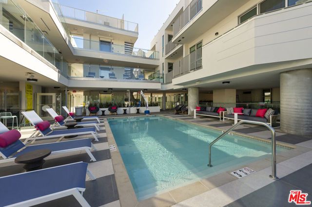 2929 pennsylvania Avenue 438, Santa Monica, CA 90404