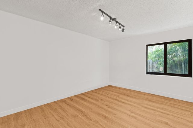 5441 SW 155th Place, Miami, FL 33185