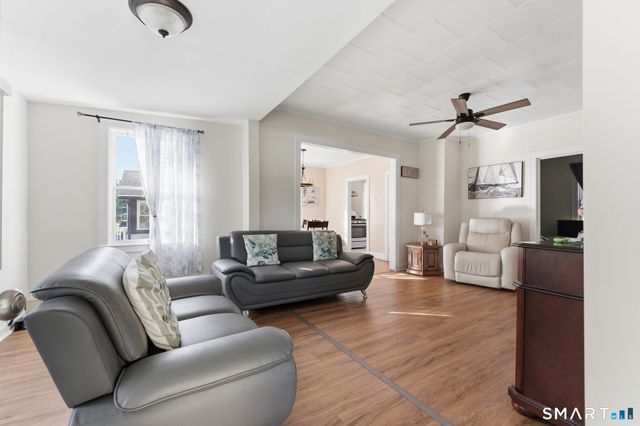 38 Kensington Street, Manchester, CT 06040