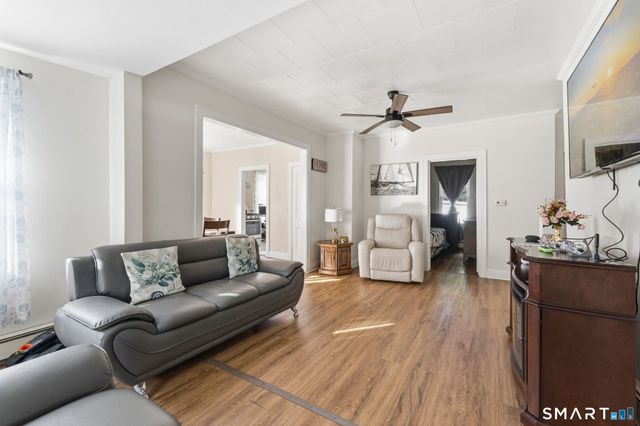 38 Kensington Street, Manchester, CT 06040