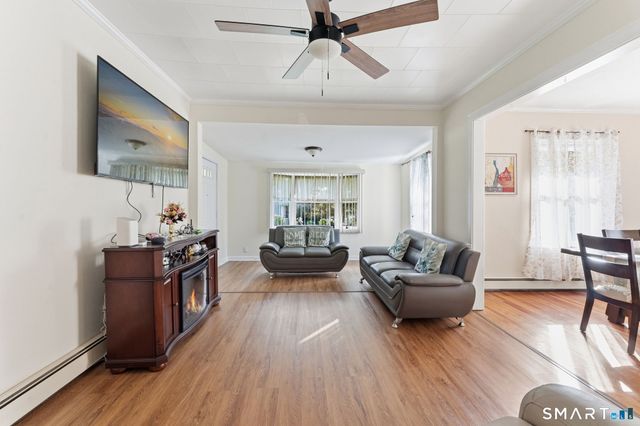 38 Kensington Street, Manchester, CT 06040