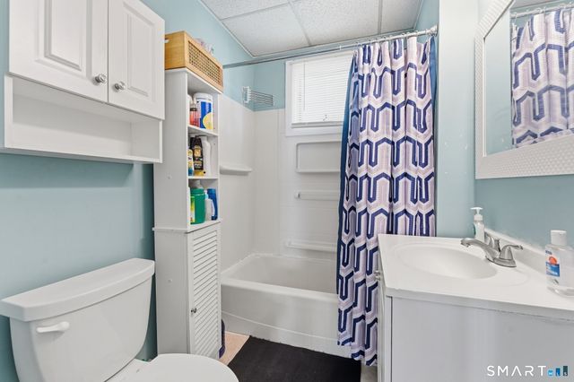 38 Kensington Street, Manchester, CT 06040