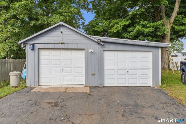 38 Kensington Street, Manchester, CT 06040
