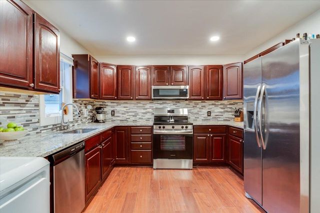 1720 N Robbins St, Augusta, KS 67010